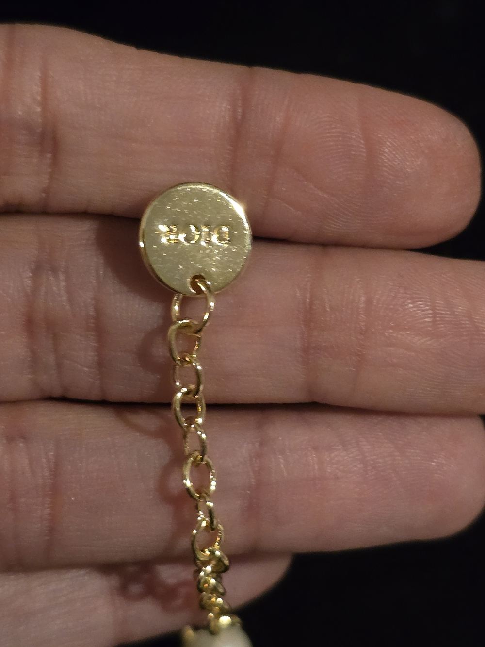 18kgp Gold-Tone 'DIOR' Orange Letter Bracelet with Pearls - Picture 5 of 5